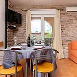 Sanic 543/a Apartment