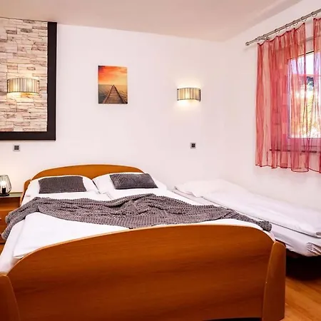 Family 543a Apartamento Lopar