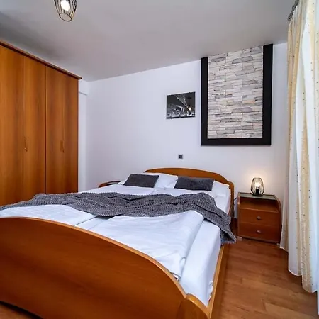 Family 543a Apartamento Lopar