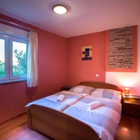 Apartman Sanic 543/a Lopar