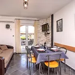 Sanic 543/a Apartament