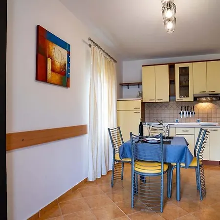 Family 543a