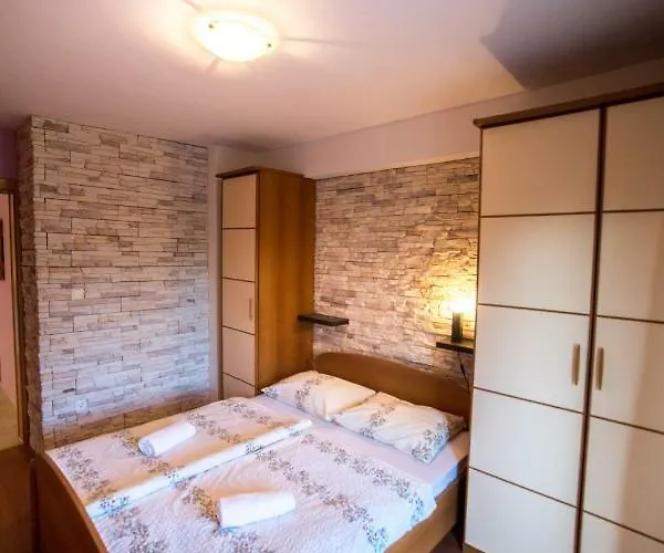 Sanic 543/a 아파트 로파르