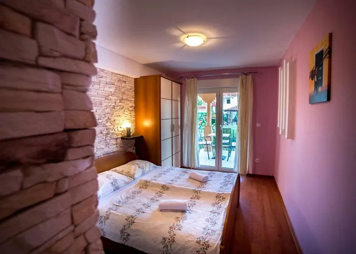 아파트 Sanic 543/a 로파르